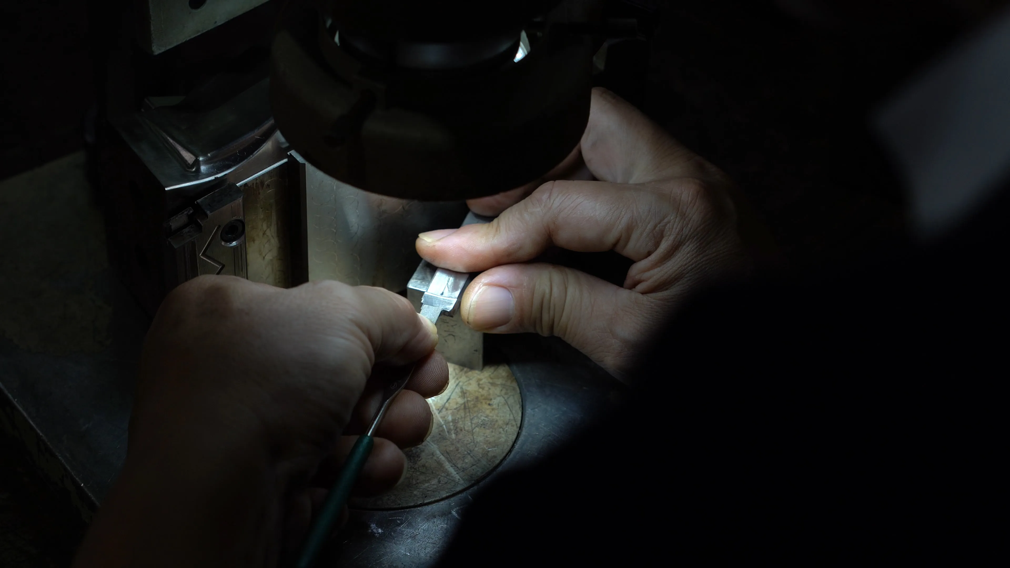 CNC machined metal part